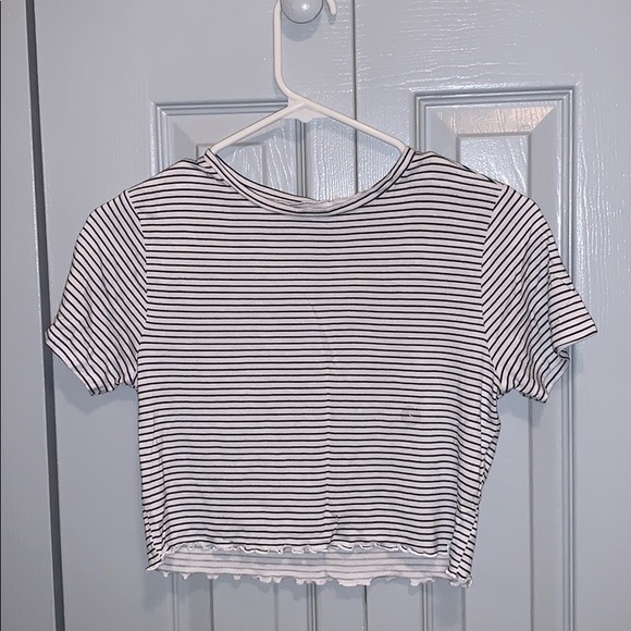 Black & white striped lettuce edged cropped tshirt - Picture 1 of 4